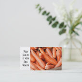 Wortelen in houten krat visitekaartje (Staand voorkant)