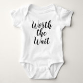 Worth The Wait Baby Announcement Romper (Voorkant)