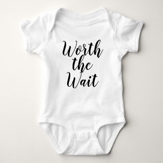 Worth The Wait Baby Announcement Romper (Voorkant)