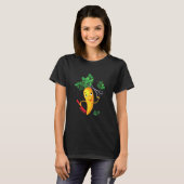 Wortwortel snijdt zijn haar t-shirt (Voorkant volledig)