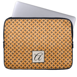 Woven Yellow Rattan op Custom Brown met monogram Laptop Sleeve