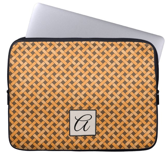 Woven Yellow Rattan op Custom Brown met monogram Laptop Sleeve (Voorkant)