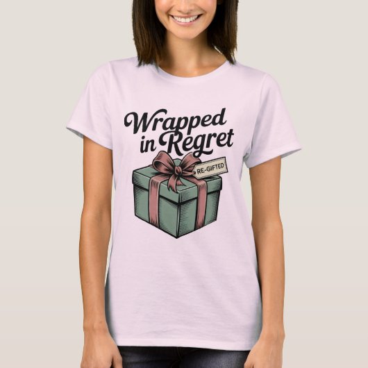 Wrapped in Regret | Funny Re-Gift Holiday Design T-shirt (Voorkant)