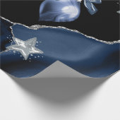 Wrappen met kerstblauw/zilver papier (Hoek)