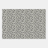 Wrapping paper for Halloween with pattern of ghost (Voorkant)