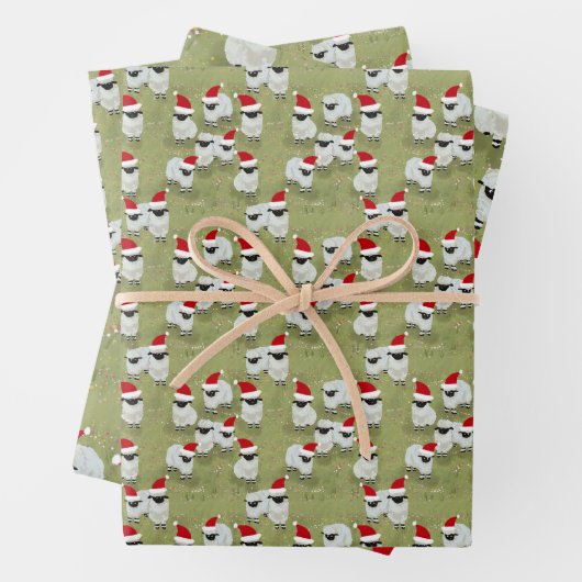 wrapping paper holiday set with charming sheep (In situ)
