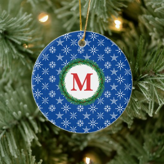 Wreater Monogram Jouw naam White Snowflakes Blue Keramisch Ornament (Boom)
