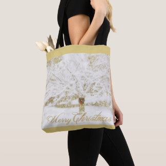 Wreater op sneeuwboom tote bag