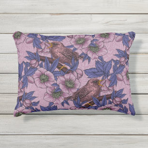 Wren en hellebore, roze en violet buitenkussen