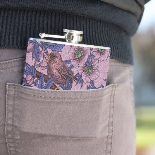 Wren en hellebore, roze en violet heupfles (Voorbeeld)