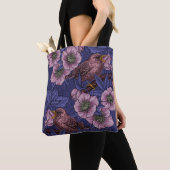Wren en helleboren, violet en roze tote bag (Dichtbij)