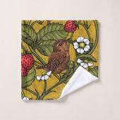 Wrens en aardbeien op mosterd bad handdoek (Wasdoekje)