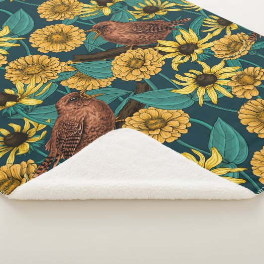 Wrens en bloemen op donkerblauw sherpa deken (3/4)