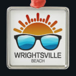 Wrightsville Beach North Carolina Zonnebril Metalen Ornament<br><div class="desc">Wright tsville Beach in North Carolina biedt alles aan,  van kajakken,  surfen en duikopties voor scuba tot jogging trails en golfbanen.</div>