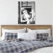 Wringend wasgoed voor vrouwen canvas afdruk (Insitu (Slaapkamer))