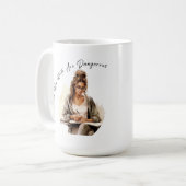 Writer's Muse Mok: een vrouw diep in haar vak Koffiemok (Voorkant links)