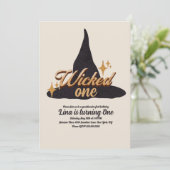 Wschopte een Halloween First Birthday Witch Pet Kaart (Staand voorkant)