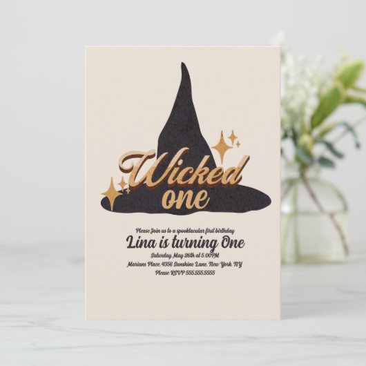 Wschopte een Halloween First Birthday Witch Pet Kaart (Staand voorkant)