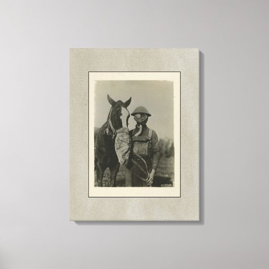 WW1 Soldaat en paard met gasmaskers Canvas Afdruk (Voorkant)