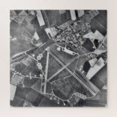WW2 Airbase Jigzaag, uitdagend Legpuzzel (Verticaal)