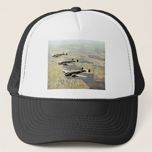WWII Drie Messerschmitt ME-110 Trucker Pet (Voorkant)