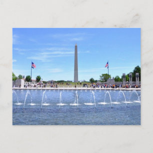 WWII-herdenkingsfonteinen en Washington Monument w Briefkaart