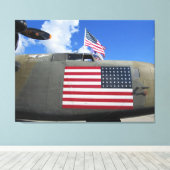 WWII-herdenkingsvliegtuig Canvas Afdruk (Insitu (Houten vloer))