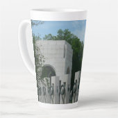 WWII Memorial Wreaten II in Washington DC Latte Mok (Linkerhoek)