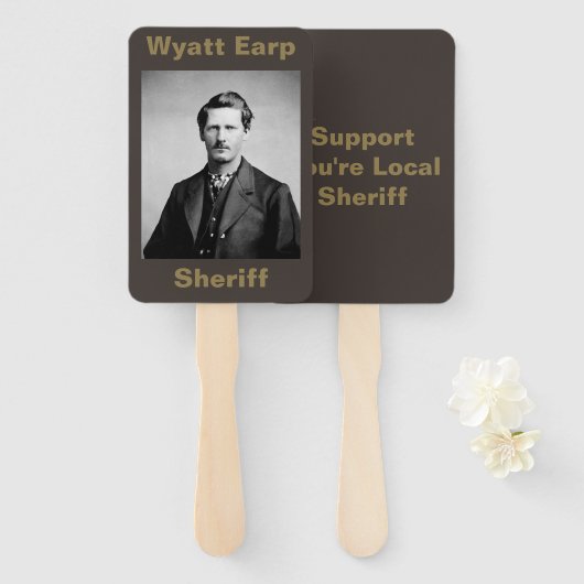 Wyatt Earp: Lawman, Gunfighter, Saloon Keeper Handwaaier (Voorkant en achterkant)