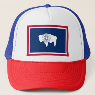 WYOMING FLAG TRUCKER PET