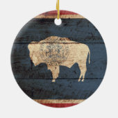Wyoming State Flag op Old Wood Grain Keramisch Ornament (Achterkant)
