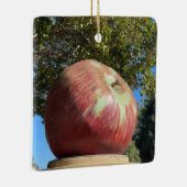 X.ITINERARIES: Giant Apple Keramisch Ornament (Rechts)