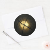 X MERKT DE SPOT RONDE STICKER (Envelop)