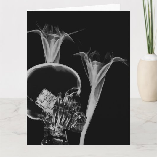 X-Ray Cell Phone Skull & Flowers - B&W Kaart (Voorkant)