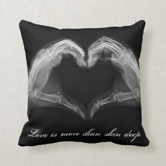 X-Ray Love Heart Pillow Kussen