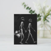 X-Ray Skeleton Couple Traveling Black White Briefkaart (Staand voorkant)