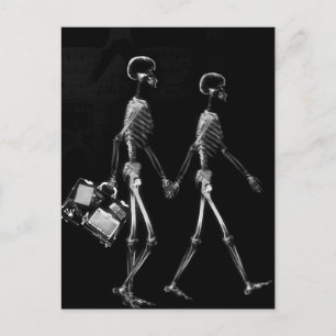 X-Ray Skeleton Couple Traveling Black White Briefkaart