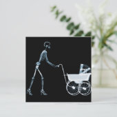 X-RAY SKELETON VROUW EN BABY-CARRIAGE - BLAUW KAART (Staand voorkant)