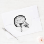 X-RAY SKULL BRAIN - ZWART EN WITTE RONDE STICKER (Envelop)