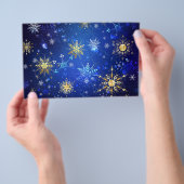 XMAS Blauwe Achtergrond met Golden Snowflakes Flyer (Hand)