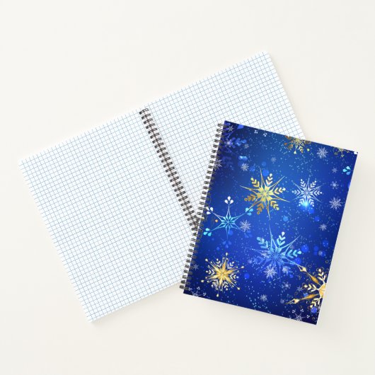 XMAS Blauwe Achtergrond met Golden Snowflakes Notitieboek (Binnen)