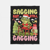 Xmas Funny Frog Meme Christmas Sagging But Still G Fleece Deken (Voorkant)