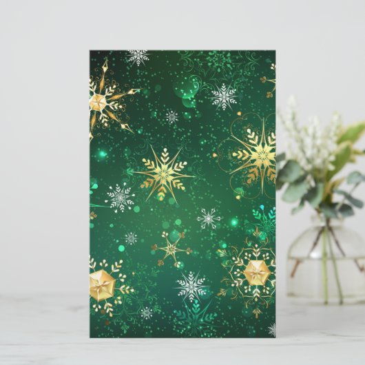 Xmas Golden Snowflakes op groene achtergrond Briefpapier (Staand voorkant)