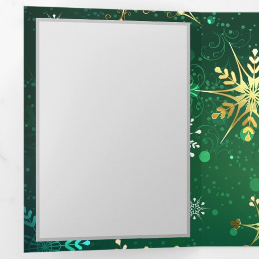 Xmas Golden Snowflakes op groene achtergrond Drieluik Aankondiging (Binnenzijde eerst)