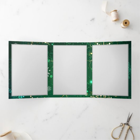 Xmas Golden Snowflakes op groene achtergrond Drieluik Kaart (Binnen)