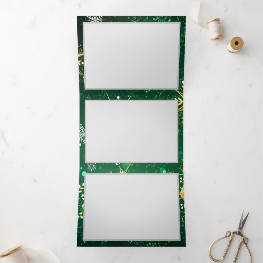 Xmas Golden Snowflakes op groene achtergrond Drieluik Wenskaart (Binnen)
