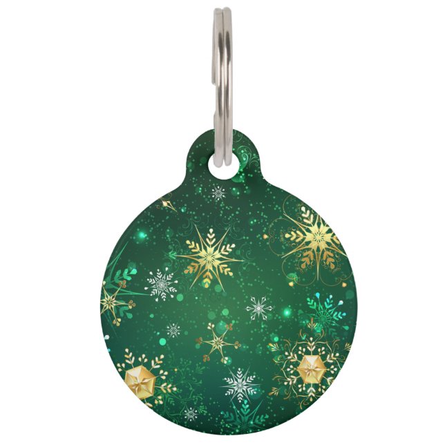 Xmas Golden Snowflakes op groene achtergrond Huisdierpenning (Voorkant)