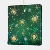 Xmas Golden Snowflakes op groene achtergrond Keramisch Ornament (Links)