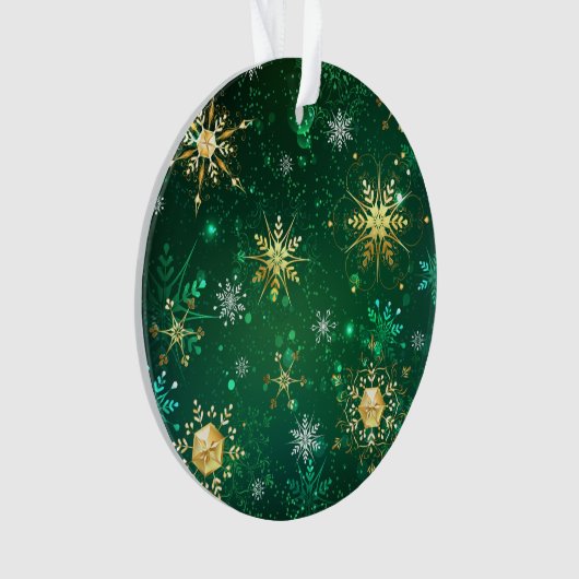 Xmas Golden Snowflakes op groene achtergrond Ornament (voorkant)