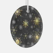 Xmas Golden Snowflakes op zwarte achtergrond Glas Ornament (Voorkant Rechts)